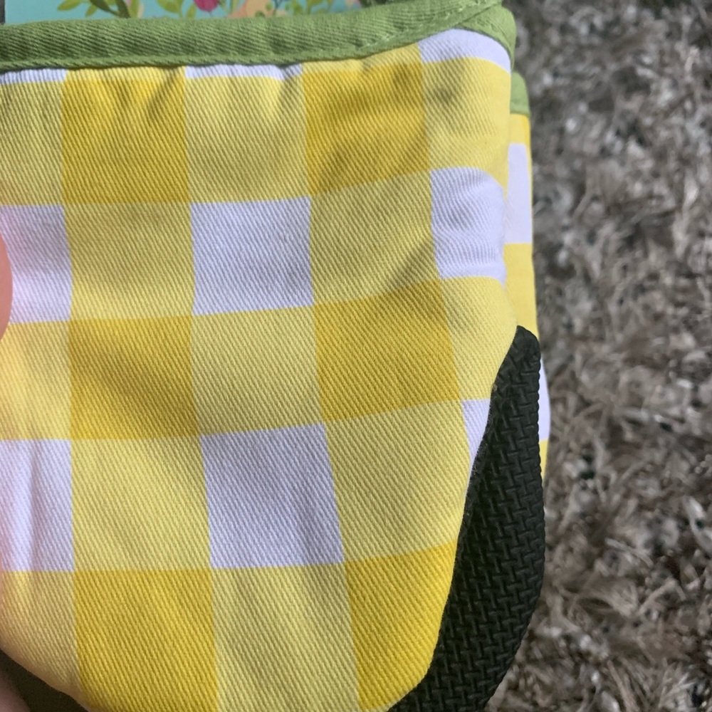 Springfields design‎ oven mitts - Picture 4 of 7